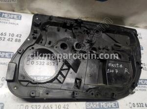 ÇIKMA FORD FİESTA SAĞ ÖN CAM KRİKOSU K-653 – Konya Çıkma Parça