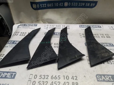 ÇIKMA FORD FOCUS SAĞ ARKA KAPI DİREK KAPLAMASI - Konya Çıkma Parça