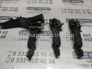 ÇIKMA FORD MONDEO SOL ÖN DIŞ KAPI KOLU BRAKETİ – Konya Çıkma Parça