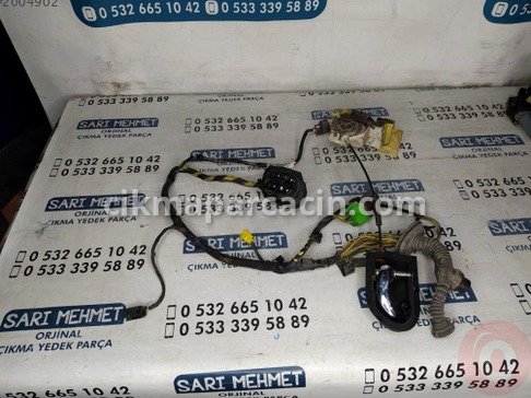 Ford Mondeo Sol Ön Cam Krikosu çıkma parça