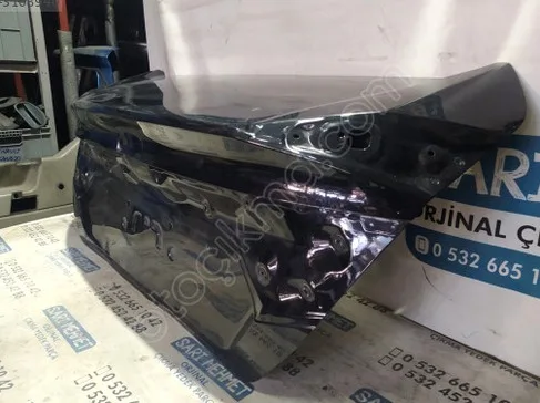 Honda Civic Bagaj Kapağı çıkma parça - SARI MEHMET OTO YEDEK PARÇA Konya