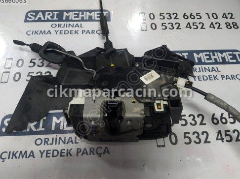 Mercedes-Benz C Serisi Kapı Kilidi çıkma parça