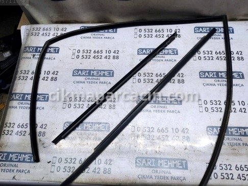 Mitsubishi Carisma Kapı Fitili çıkma parça