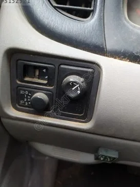 Nissan Almera Ayna Düğmesi çıkma parça - SARI MEHMET OTO YEDEK PARÇA Konya