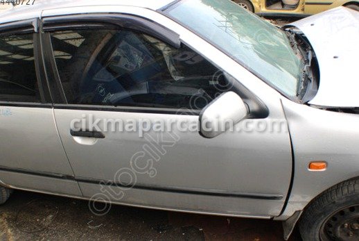 Nissan Primera Sağ Ön Kapı çıkma parça