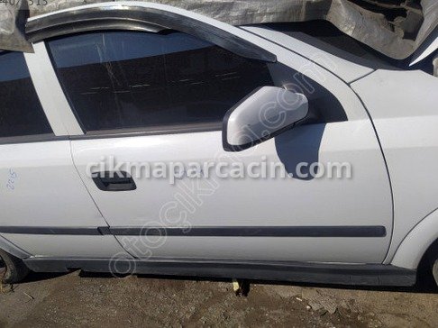 Opel Astra Sağ Ön Kapı çıkma parça