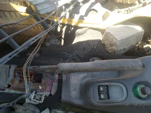 Peugeot 206 El Freni Kolu çıkma parça - SARI MEHMET OTO YEDEK PARÇA Konya