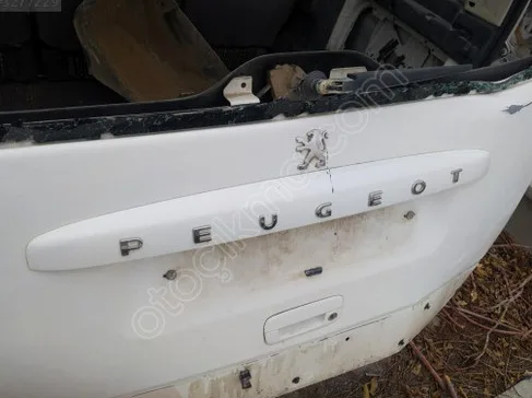 Peugeot Partner Bagaj Kapağı çıkma parça - SARI MEHMET OTO YEDEK PARÇA Konya