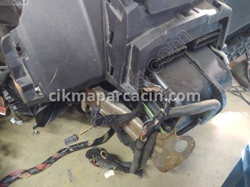 Renault Clio Kalorifer Kutusu çıkma parça