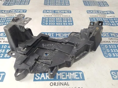 ÇIKMA RENAULT FLUENCE SOL FAR ALT BRAKETİ - Konya Çıkma Parça