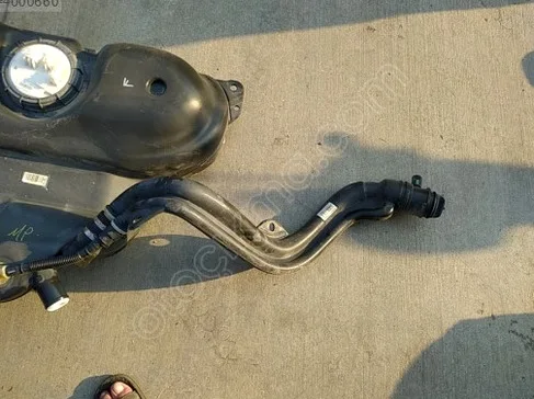 Renault Fluence Yakıt Deposu çıkma parça - SARI MEHMET OTO YEDEK PARÇA Konya