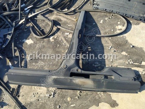 Renault Kangoo Marşpiyel Sacı çıkma parça