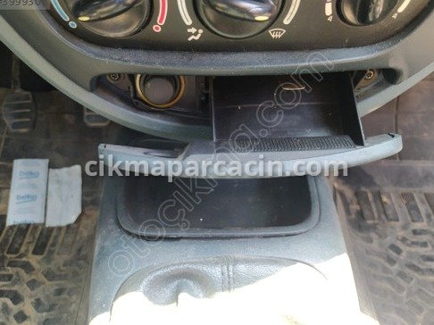 Renault Megane Küllük çıkma parça