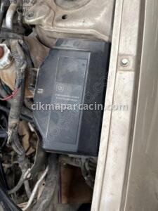 ÇIKMA RENAULT MEGANE 1 SİGORTA KAPAĞI – Konya Çıkma Parça