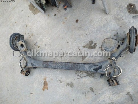 Skoda Fabia Arka Dingil çıkma parça