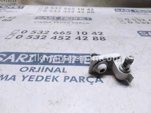 Skoda Octavia Kapı Menteşesi çıkma parça