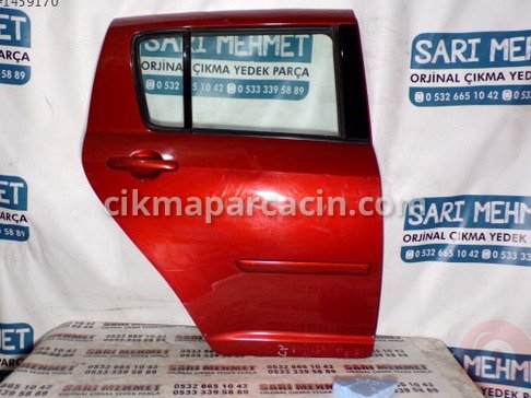 Suzuki Swift Sağ Arka Kapı çıkma parça