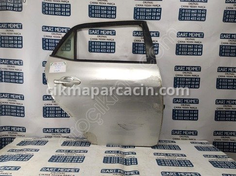 Toyota Auris Sağ Arka Kapı çıkma parça