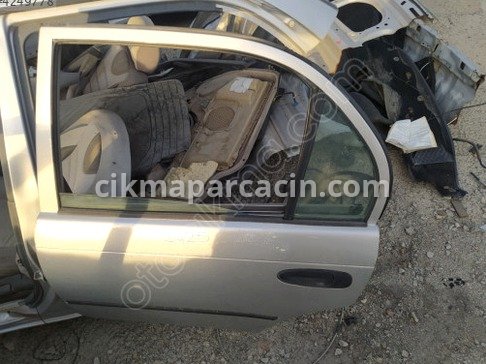 Toyota Corolla Sol Arka Kapı çıkma parça