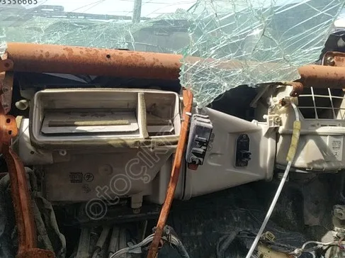 Toyota Corolla Kalorifer Kutusu çıkma parça - SARI MEHMET OTO YEDEK PARÇA Konya