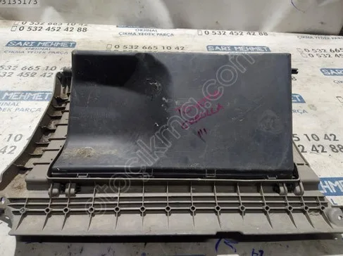 Toyota Corolla Torpido Kapağı çıkma parça - SARI MEHMET OTO YEDEK PARÇA Konya