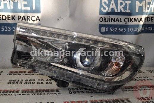 Toyota Hilux Sol Ön Far çıkma parça
