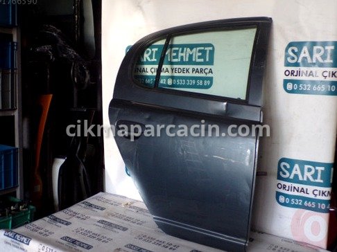 Toyota Yaris Sağ Arka Kapı çıkma parça