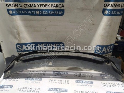Volvo S60 Ön Cam Izgarası çıkma parça