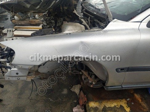 Volvo V70 Sol Ön Çamurluk çıkma parça