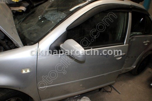 Volkswagen Bora Sol Ön Kapı çıkma parça