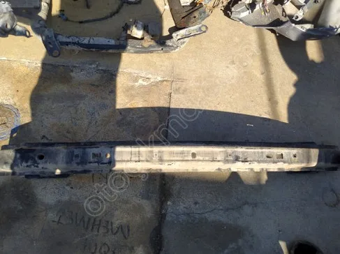Volkswagen Caddy Tampon Demiri çıkma parça - SARI MEHMET OTO YEDEK PARÇA Konya