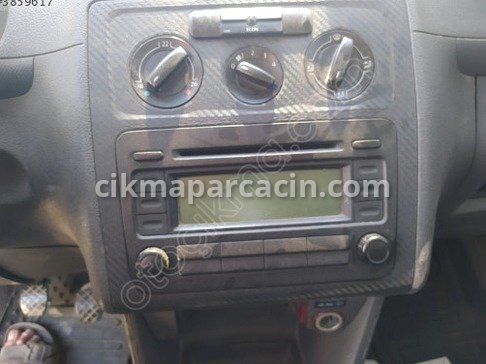 Volkswagen Caddy Teyp çıkma parça