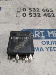 ÇIKMA VW GOLF 4 BORA PASSAT SİLECEK RÖLESİ 377 4B0955531A – Konya Çıkma Parça