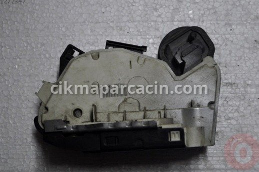 Volkswagen Golf Kapı Kilidi çıkma parça