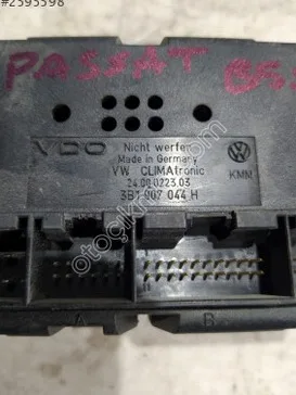 Volkswagen Passat Klima Kontrol Paneli çıkma parça - SARI MEHMET OTO YEDEK PARÇA Konya