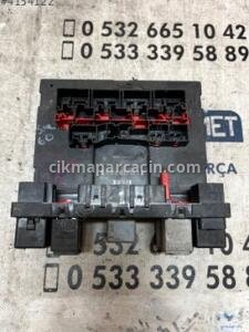 ÇIKMA VW PASSAT B6 3C0 937 049 AE 3C0937049AE BCM BEYNİ – Konya Çıkma Parça
