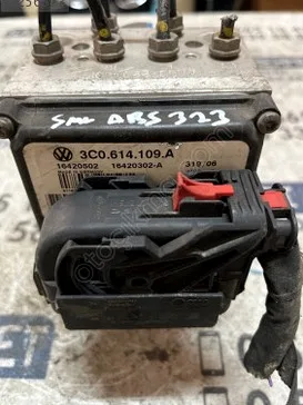 ÇIKMA VW PASSAT B6 3C0.614.109.A 3C0614109A ABS BEYNİ - Konya Çıkma Parça