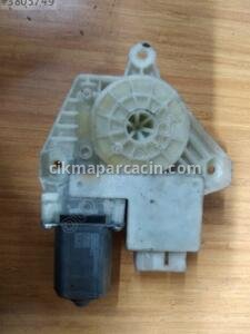 ÇIKMA VW PASSAT B8 SAĞ ARKA CAM MOTORU 5Q4959811E – Konya Çıkma Parça
