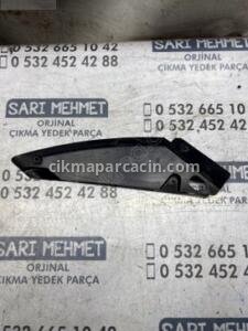 ÇIKMA VW PASSAT B8 SAĞ FAR ÜST BAĞLANTI PLASTİĞİ – Konya Çıkma Parça