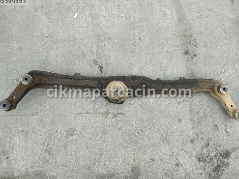 Volkswagen Polo Radyatör Traversi çıkma parça