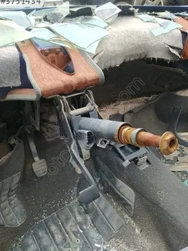 Volkswagen Polo Direksiyon Mili çıkma parça - SARI MEHMET OTO YEDEK PARÇA Konya