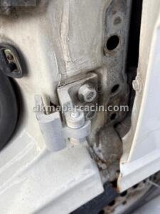ÇIKMA VW TRANSPORTER T4 SAĞ ÖN KAPI MENTEŞESİ ALT – Konya Çıkma Parça