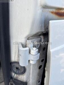 ÇIKMA VW TRANSPORTER T4 SAĞ ÖN KAPI MENTEŞESİ ÜST – Konya Çıkma Parça