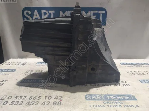 Volkswagen Transporter Hava Filtresi Kutusu çıkma parça - SARI MEHMET OTO YEDEK PARÇA Konya
