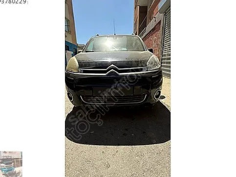 Citroen Berlingo Motor Su Radyatörü çıkma parça - ANKA OTO YEDEK PARÇA İZMİR