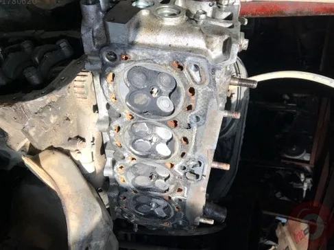 Toyota Corolla Silindir Kapağı çıkma parça - Karma Oto Çıkma Trabzon