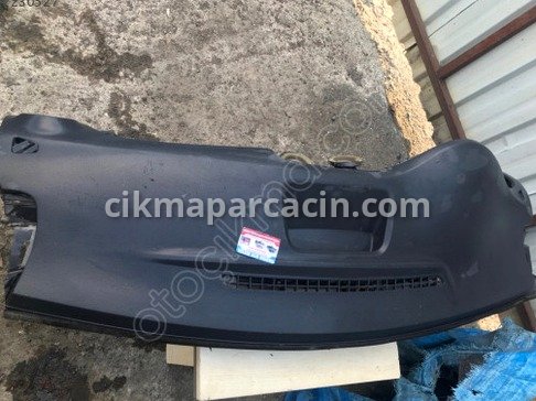 Dacia Sandero Torpido çıkma parça
