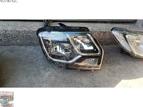 Dacia Duster Sağ Ön Far çıkma parça - ANKA OTO YEDEK PARÇA İZMİR