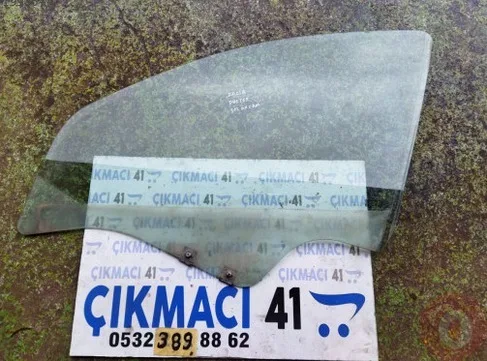 Dacia Duster Ön Cam çıkma parça - ÇIKMACI 41 KOCAELİ