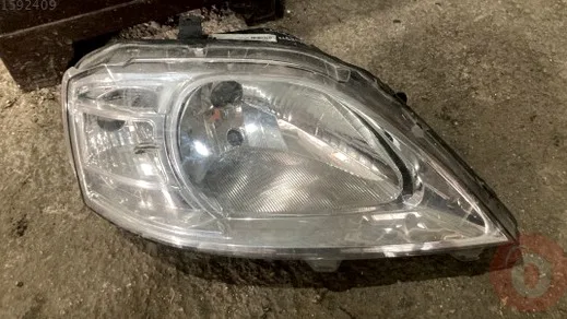 Dacia Logan Sağ Ön Far çıkma parça - T-F-M OTOMOTİV SAKARYA